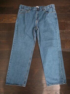 Men's size 42x32 Blue Mountain Blue Jeans